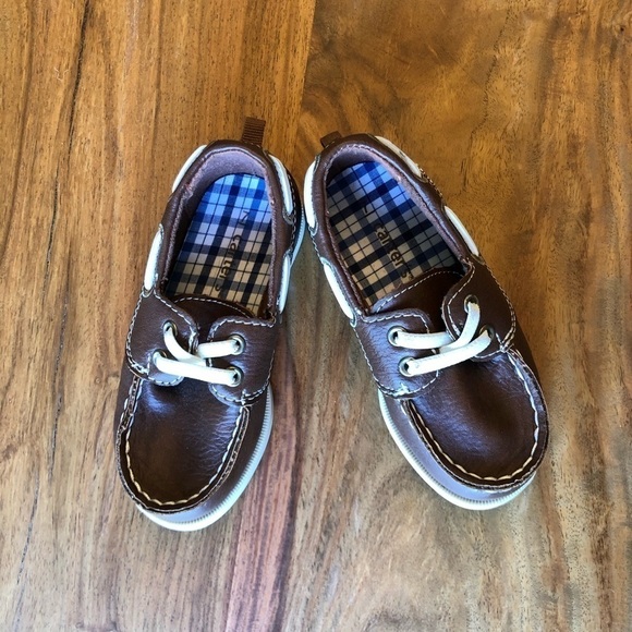 Carter’s Brown Boat Shoes - Picture 2 of 6
